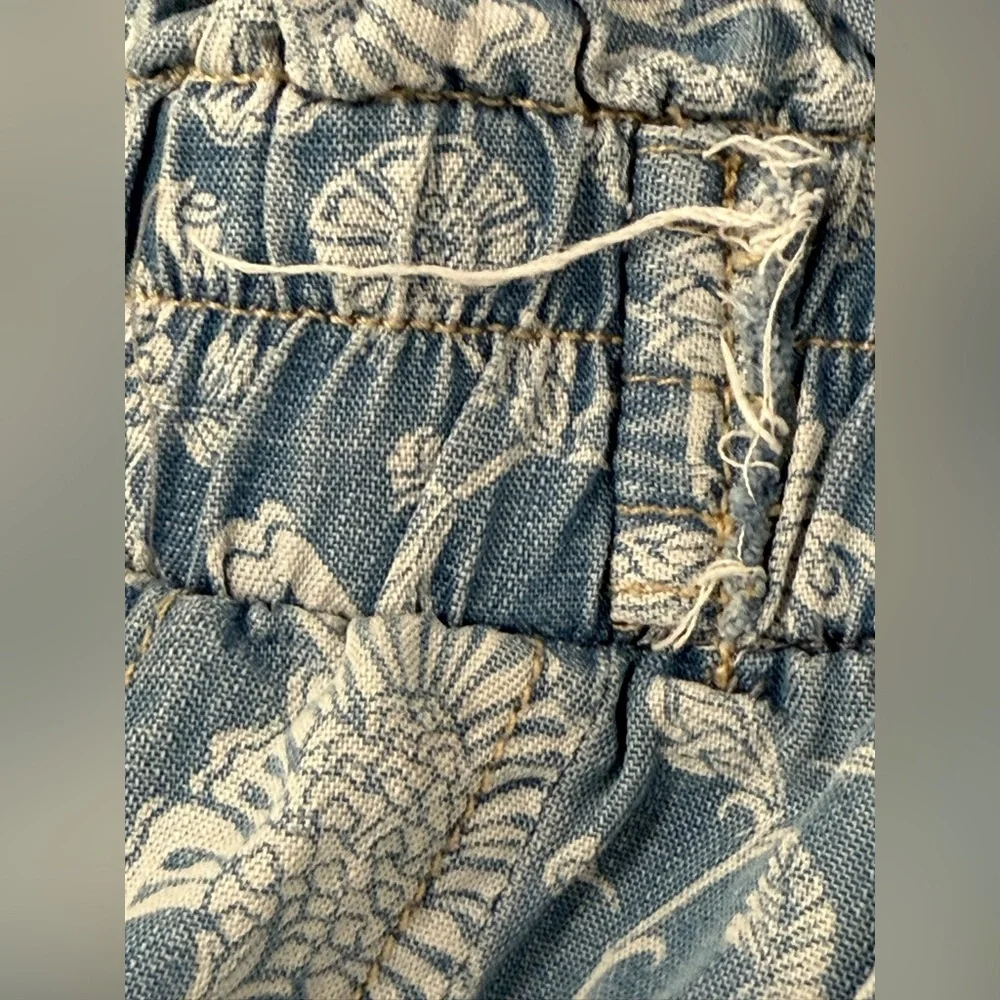 Knox Rose blue high waisted comfy shorts w/ filigree pattern